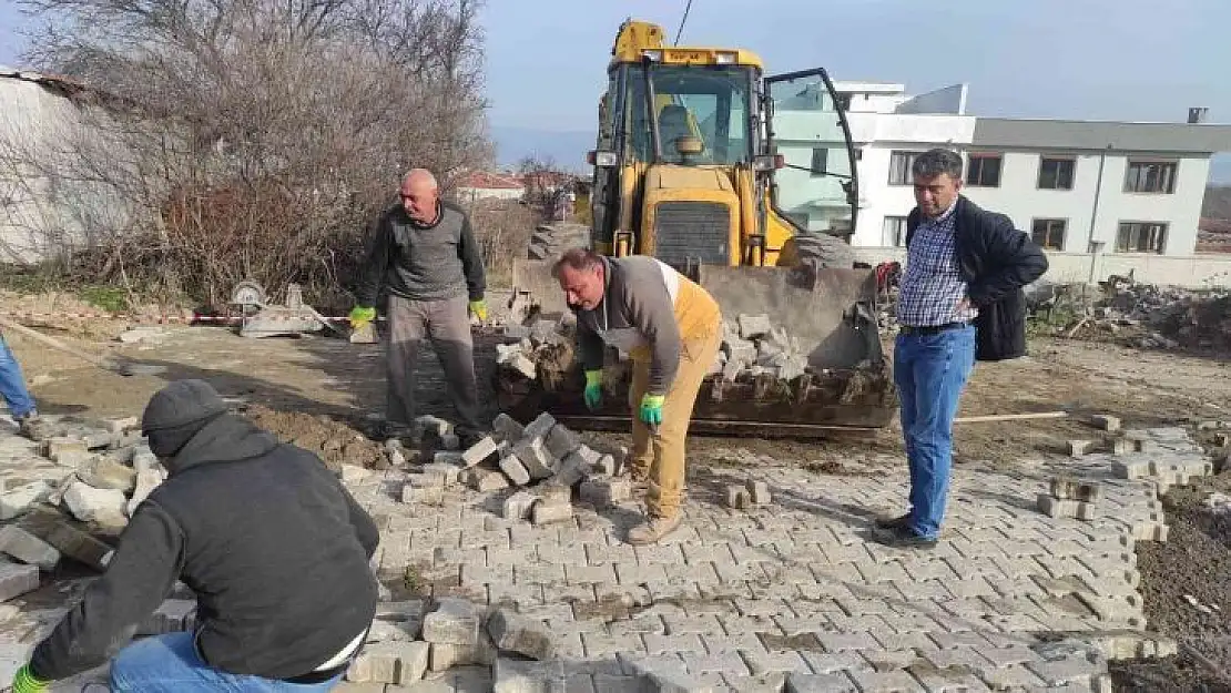 Börezli Mahallesi'nde yol çalışmaları devam ediyor