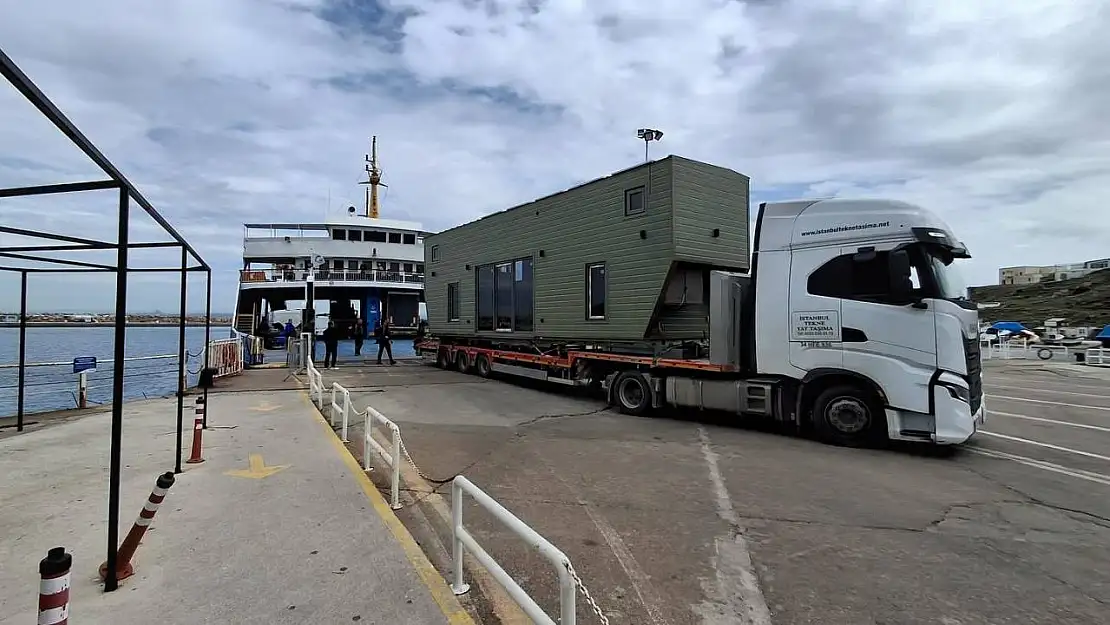 Bozcaada'da hareketli yapı girişine geçit yok