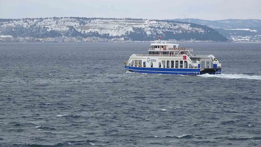 Bozcaada ve Gökçeada'ya yarınki bazı feribot seferleri iptal edildi