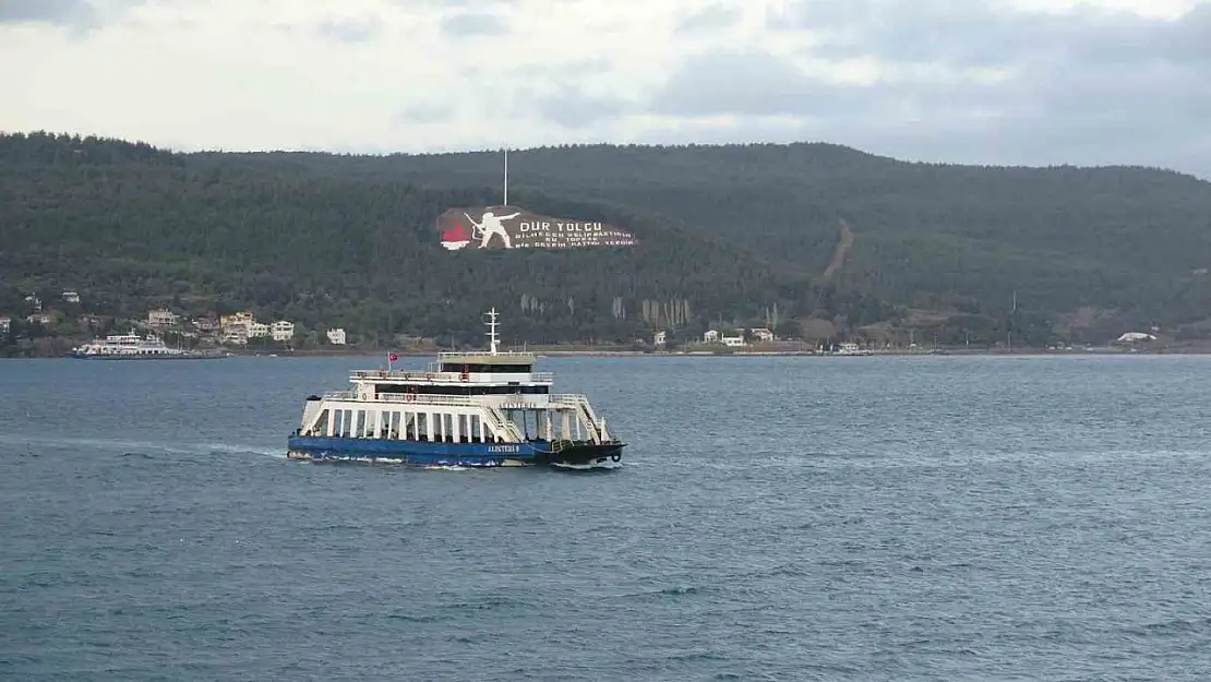 Bozcaada ve Gökçeada'ya yarınki tüm feribot seferlerine iptal edildi