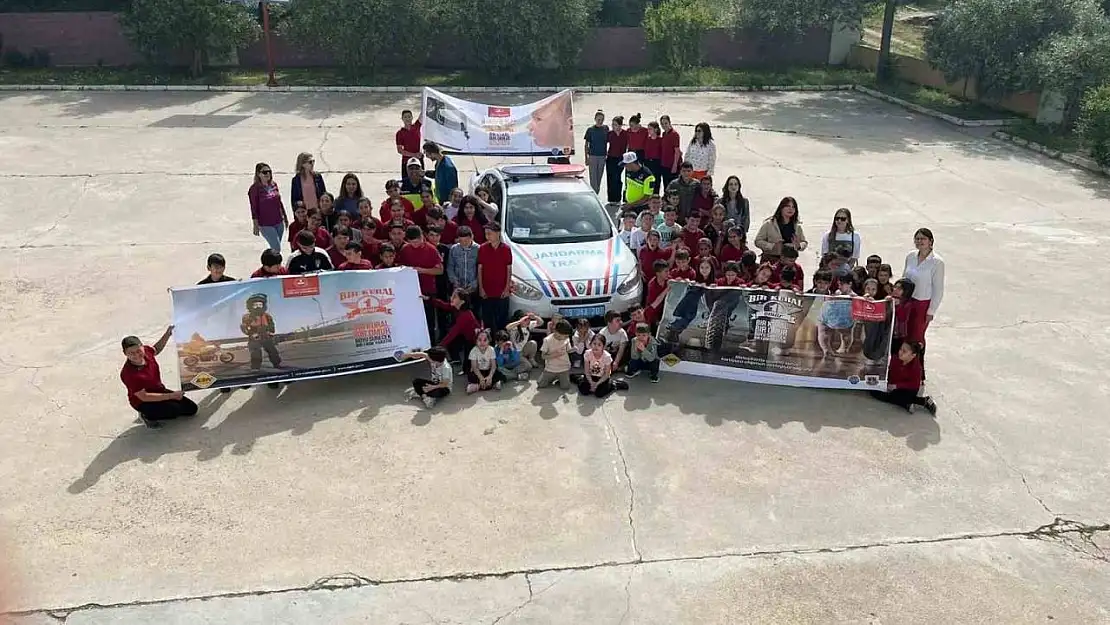 Bozdoğan ve Kuyucak'ta öğrencilere trafik kuralları anlatıldı