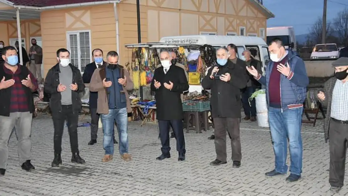 Bu ilçede hayvan pazarı dualar ile açılıyor