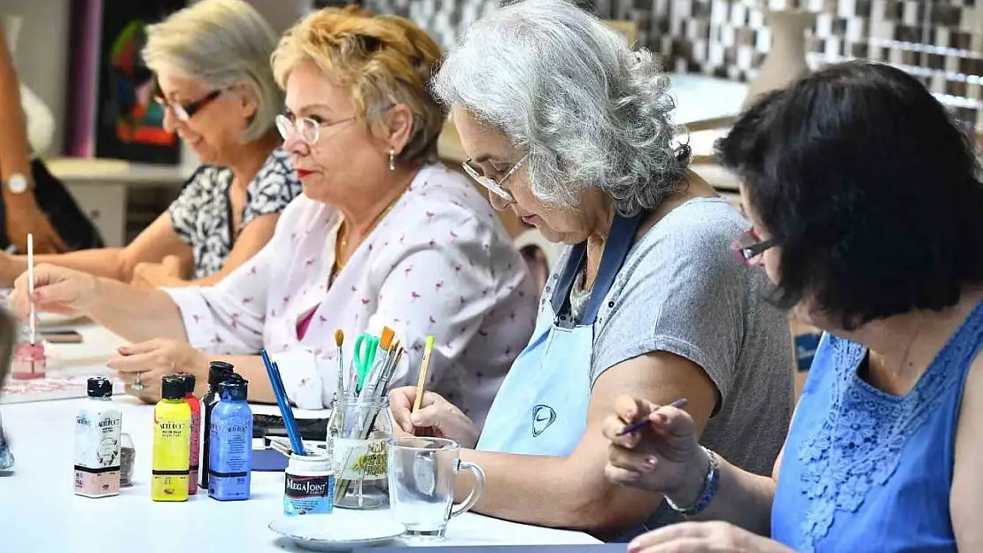 Bu merkezle sağlıklı yaş alıyorlar, Alzheimer ve demanstan korunuyorlar