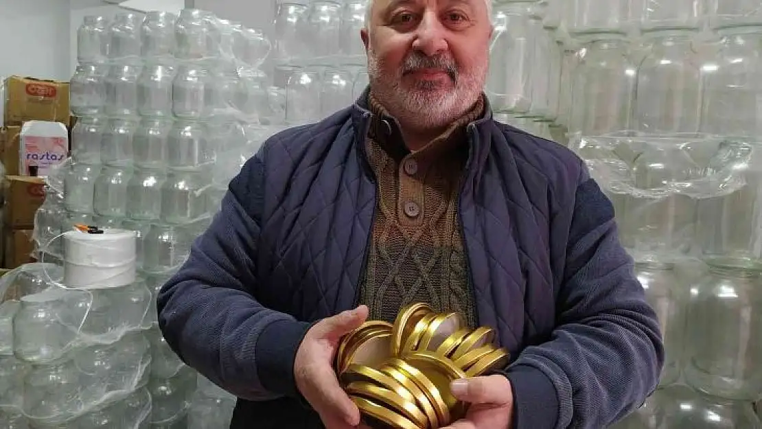 Bu sene ucuz olan kavanoz kapakları elde kaldı