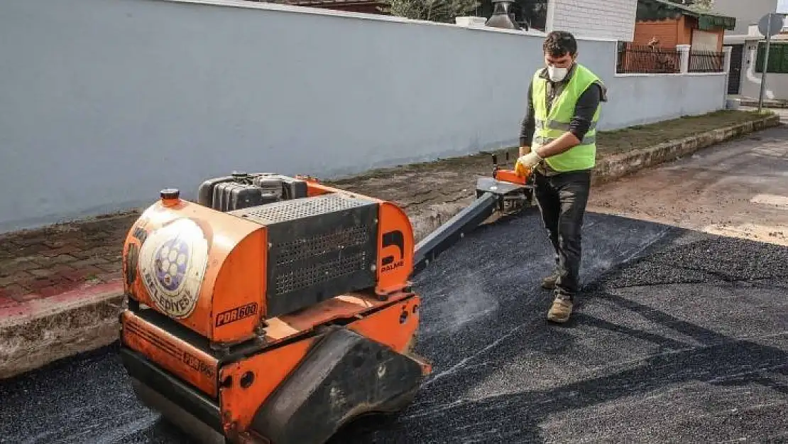 Buca Belediyesi, kentin sokaklarını emek emek yeniliyor