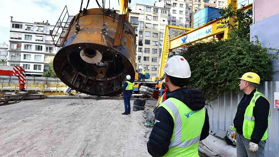 Buca Metrosu'nda 'dev mesai'