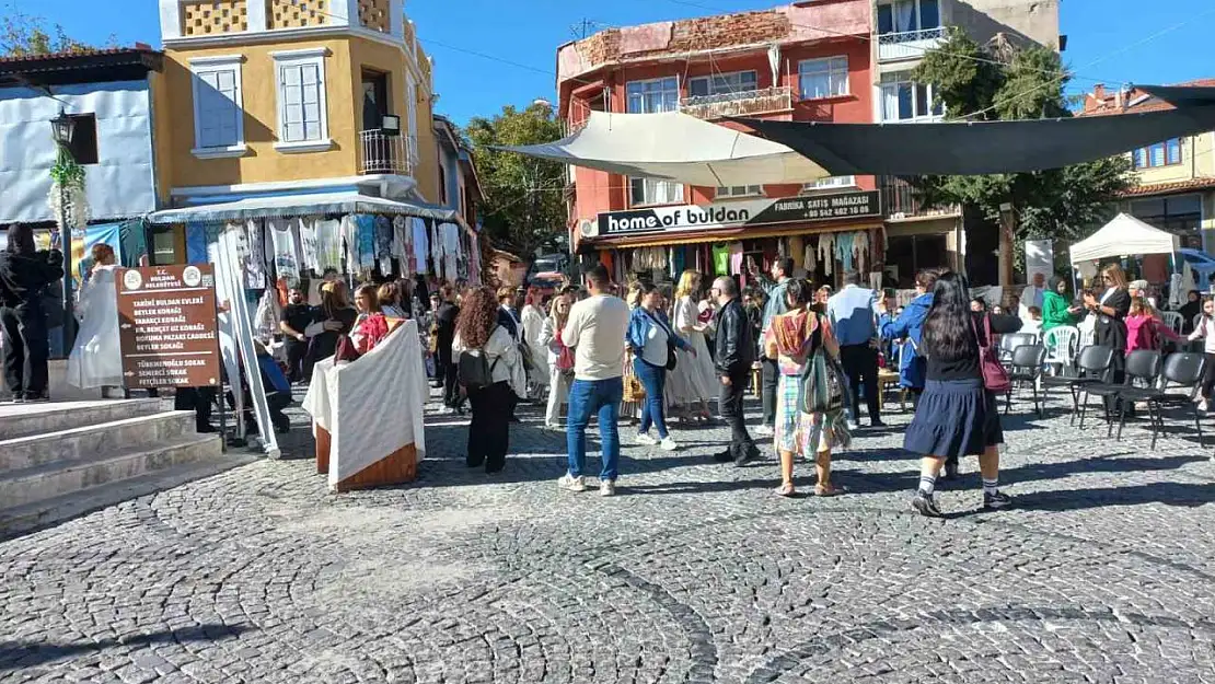 Buldan 3 gün boyunca sanata doydu