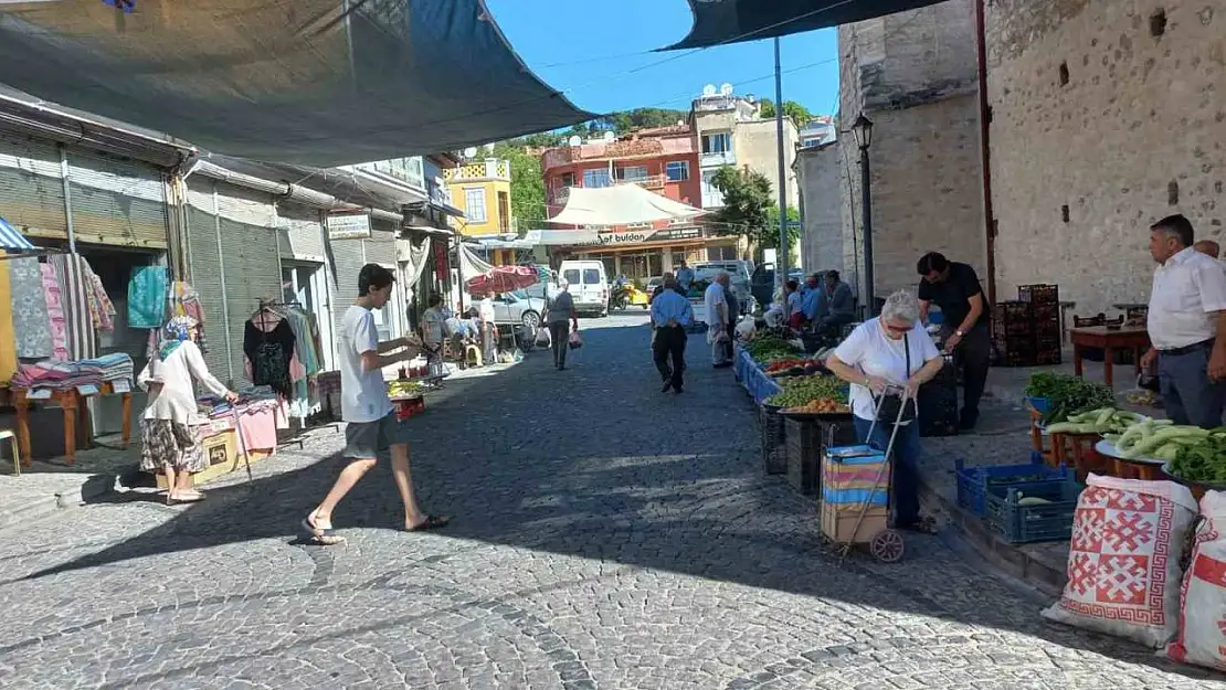 Buldan'da Yukarı Pazar kuldu