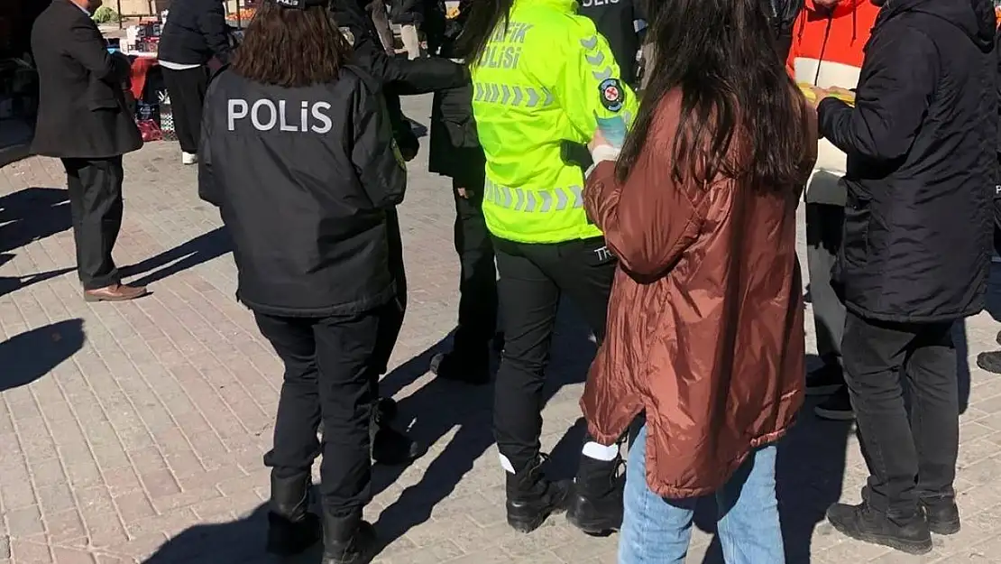Buldan polisi vatandaşları dolandırıcılara karşı bilgilendirdi