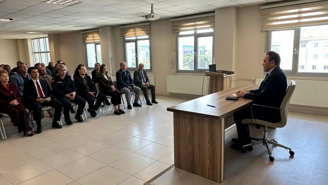 Burhaniye'de Muhtarlar Toplantısı yapıldı