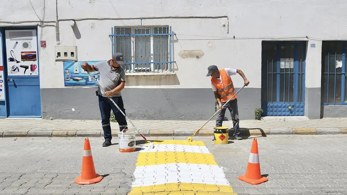 Burhaniye'de öncelik yaya güvenliği