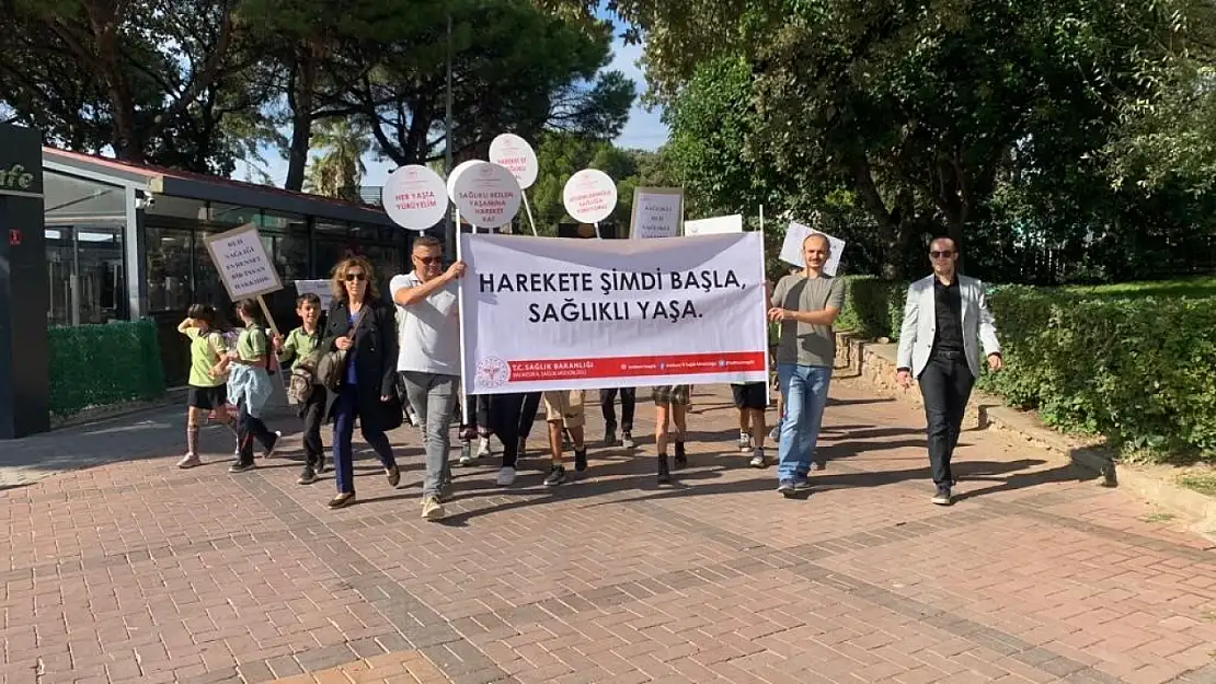 Burhaniye'de sağlıklı yaşam yürüyüşü