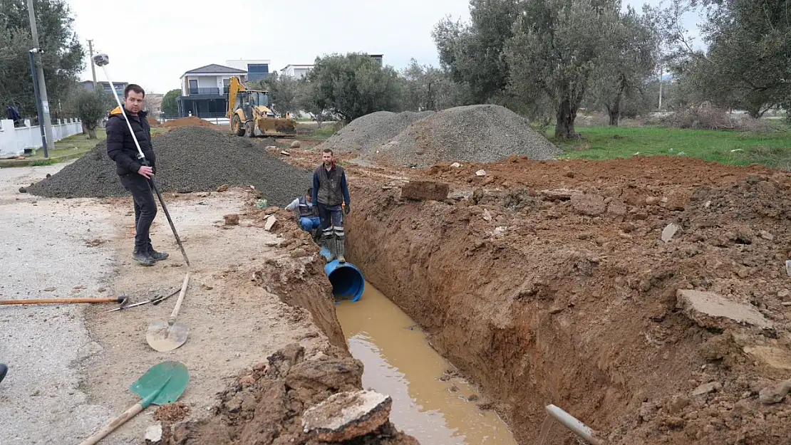 Burhaniye de yarım asırlık kanalizasyon hattı yenileniyor