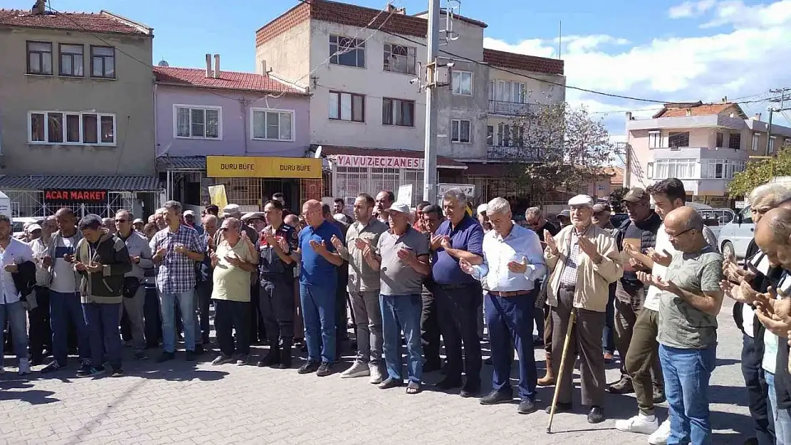 Burhaniye'de zeytinciler yağmur duasına çıktı