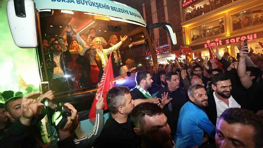 Bursa Büyükşehir'de yüzde 47,60 ile Bozbey, 6 ilçede CHP, 9 ilçede AK Parti, 2 ilçede İYİ Parti ipi göğüsledi