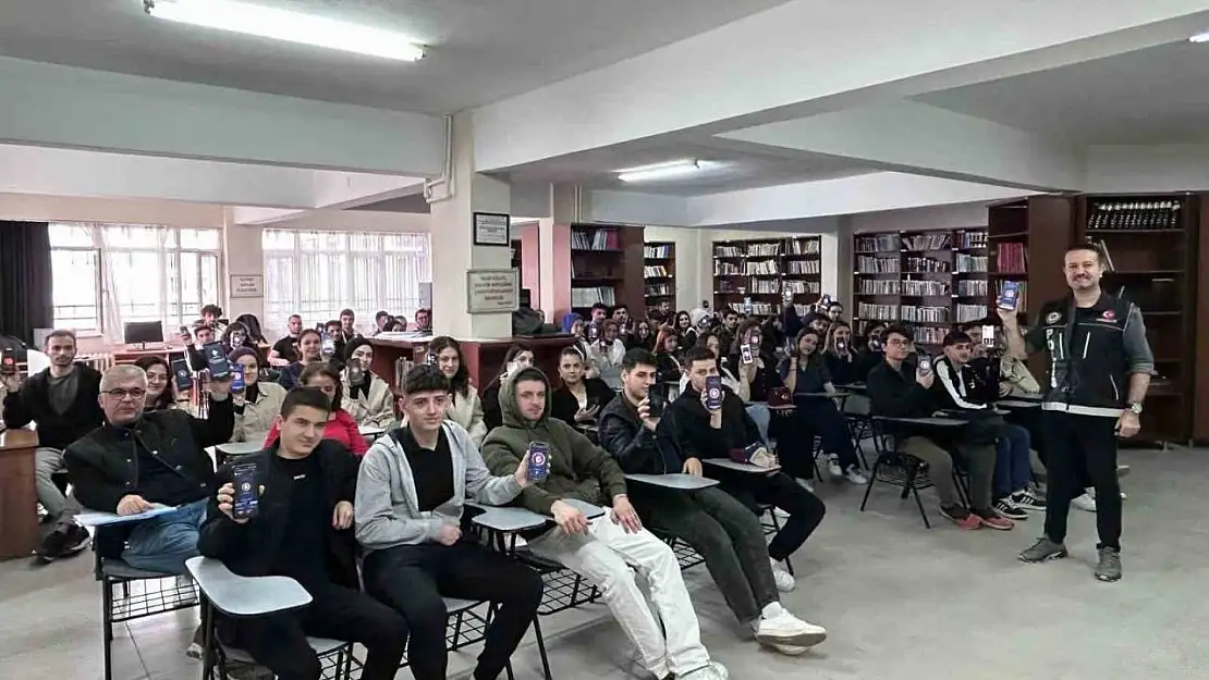 Bursa'da 5 bin 35 kişiye narko eğitim