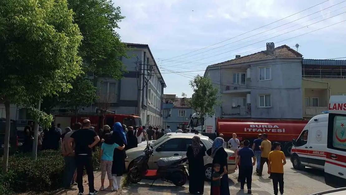 Bursa'da bina yangınında 3 kişi dumandan etkilendi