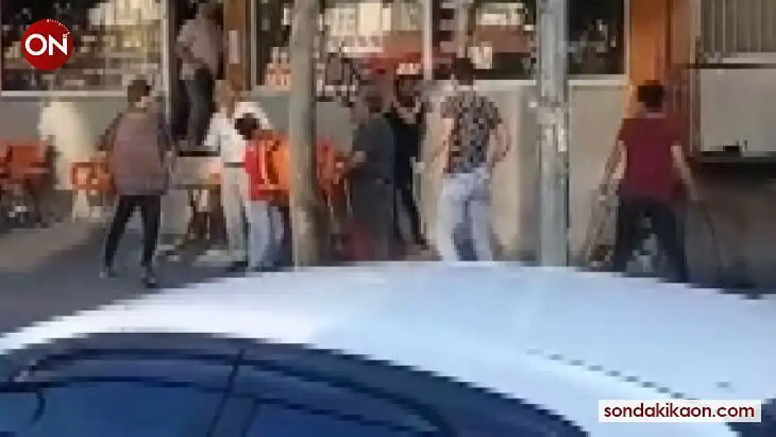 Bursa'da çocukların kavgasında sandalye ve sopalar havada uçuştu