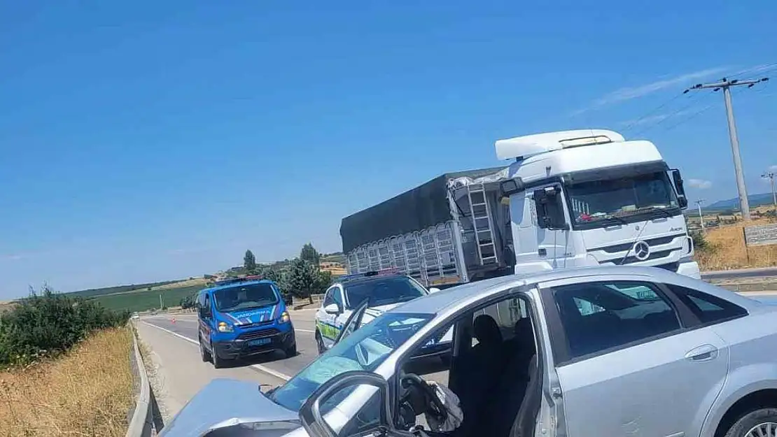 Bursa'da dikkatsizlik kazaya sebep oldu: 5 yaralı