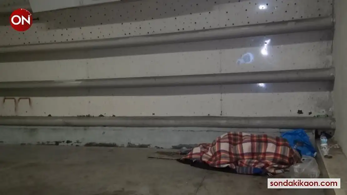 Bursa'da dram...Semt pazarlarında yatıp kalkıyor
