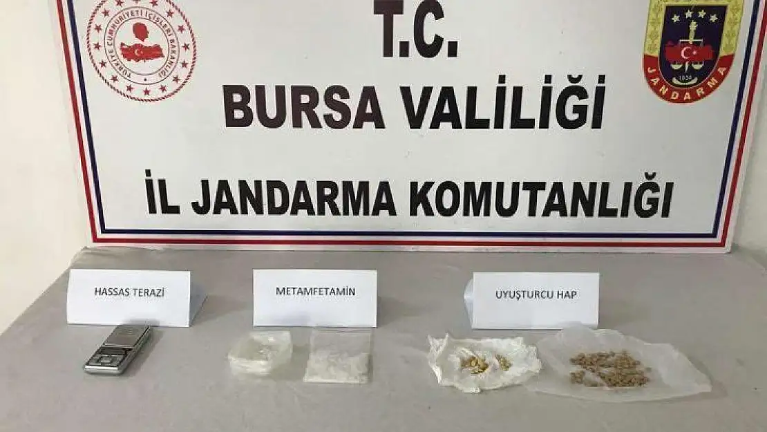 Bursa'da jandarmadan uyuşturucu tacirlerine operasyon: 2 tutuklama