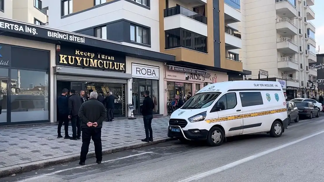 Bursa'da kar maskeli, silahlı kuyumcu soygunu