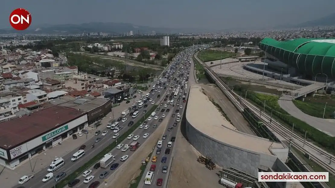 Bursa'da kısıtlamaya saatler kala şehir trafiği de kilit