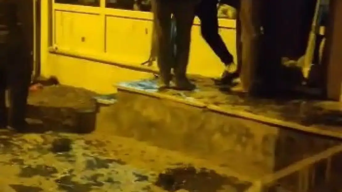 Bursa'da küçük tüp patladı, yangın çıktı