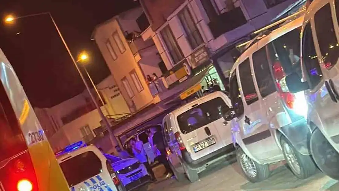 Bursa'da öncede husumetliler arasında çıkan kavgayı polis ayırdı