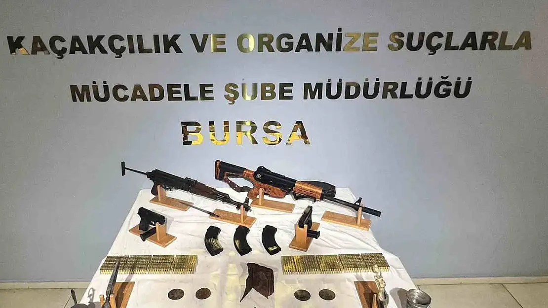 Bursa'da ruhsatsız silah ve tarih eser kaçaklığı yapanlara operasyon : 2 kişi tutuklandı