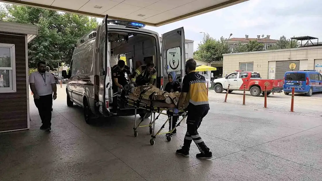 Bursa'da strafor doğrama makinesine kolunu kaptıran işçi ağır yaralandı