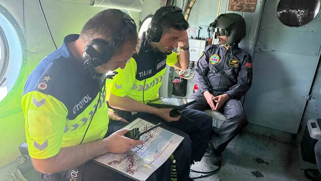Bursa'da tatil trafiğine jandarmadan helikopterle denetim