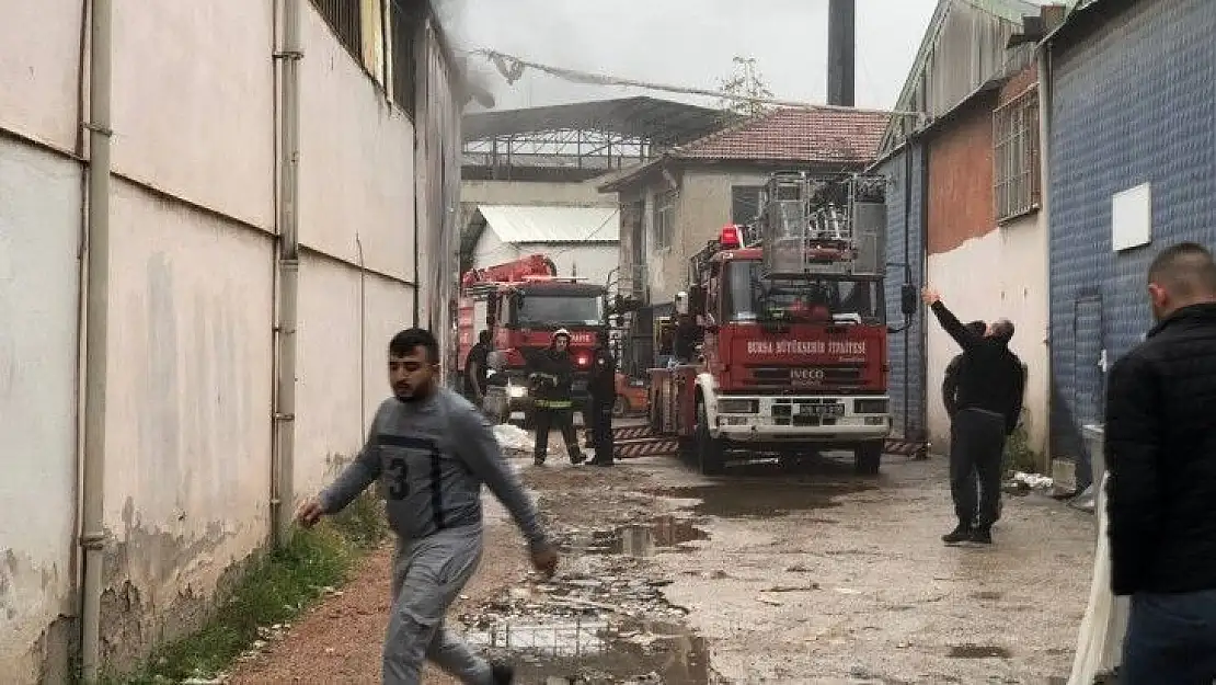 Bursa'da tekstil fabrikasında yangın