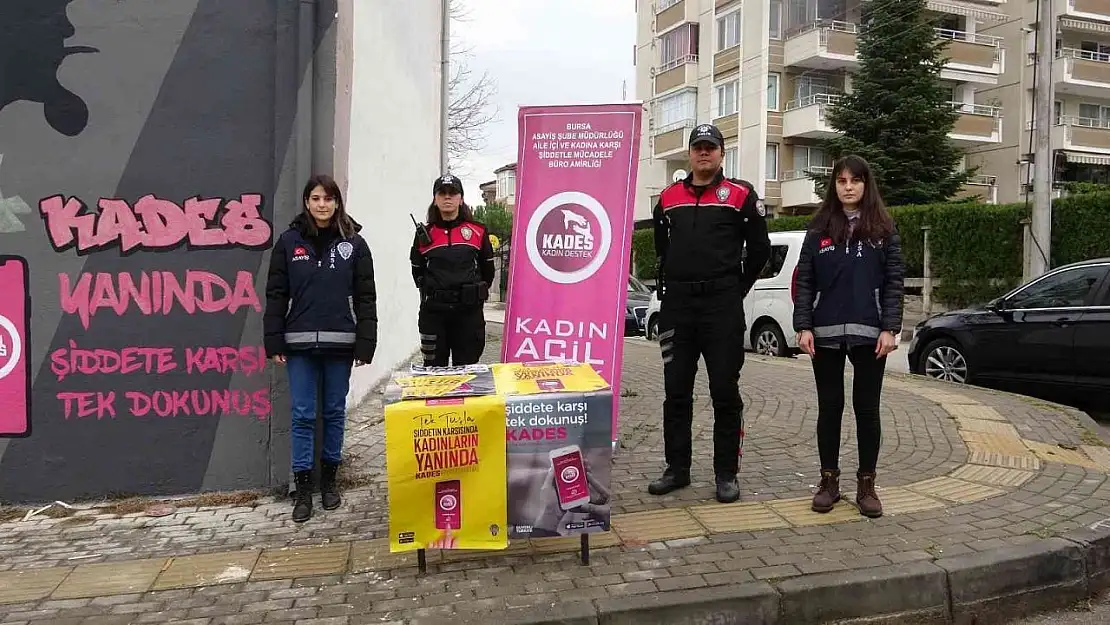 Bursa'da trafolar 'Susmak Şiddeti Gölgeler' sözleriyle boyanarak farkındalık oluşturuldu