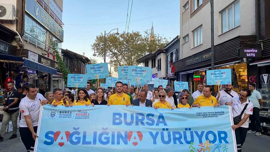 Bursa'da vatandaşlar 'Halk Sağlığı Haftası' için yürüdü