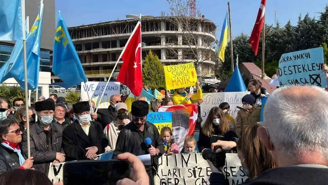 Bursa'da yaşayan Ukraynalı vatandaşlarından 'Rusya' protestosu