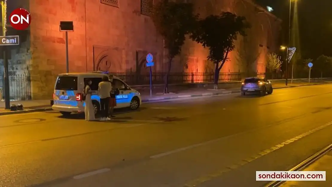 Bursa'da yolun karşısına geçen yaşlı adama motosiklet çarptı