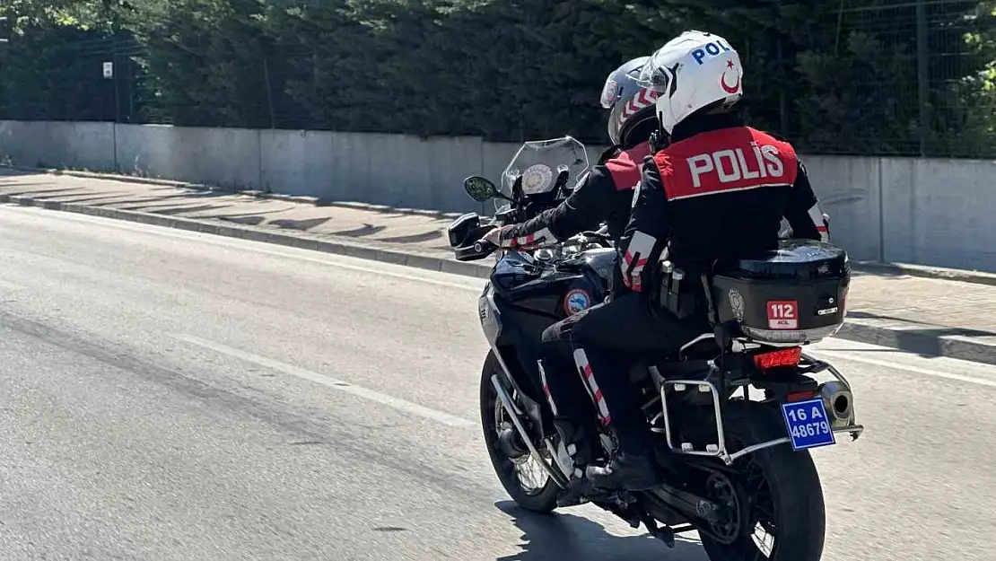 Bursa'da yunus polisleri 3 kilo 124 gram esrar ele geçirdi