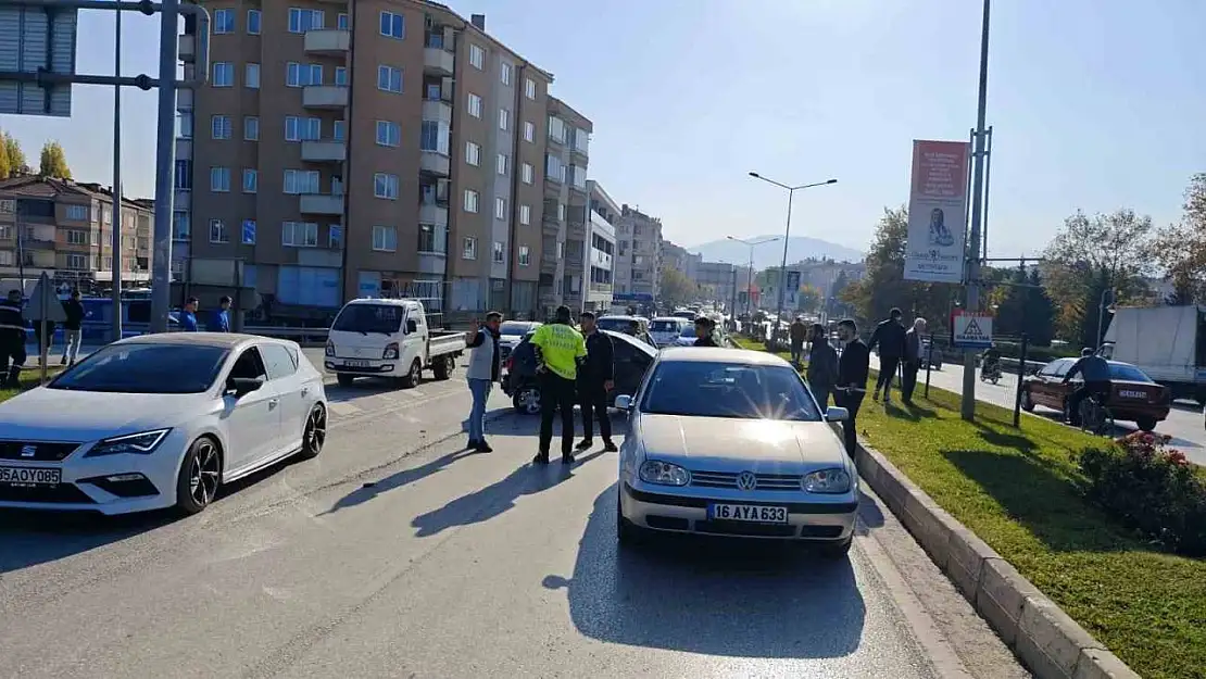 Bursa'da zincirleme kaza: 2 yaralı