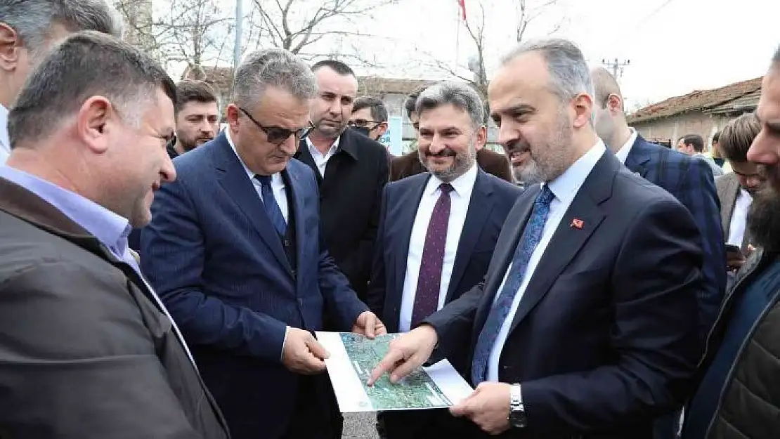 Bursa'nın 418 dönümlük yeni mezarlığına sıcak asfalt