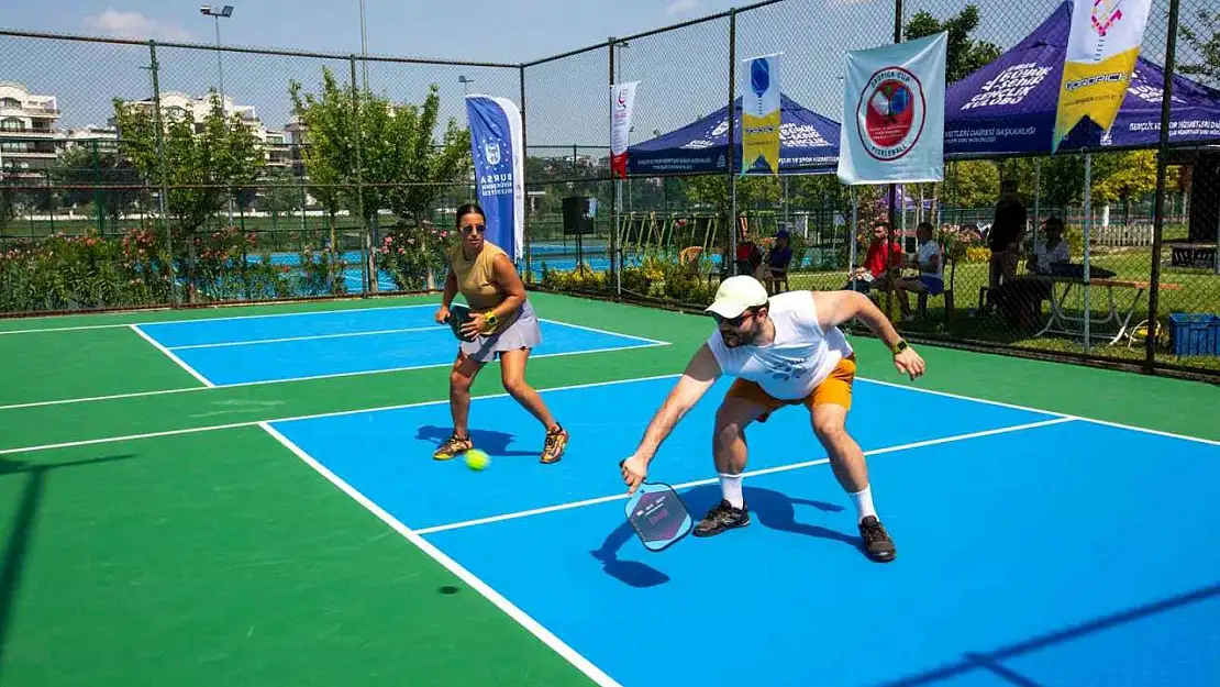 Bursa'nın ilk 'Pickleball Turnuvası' yapıldı