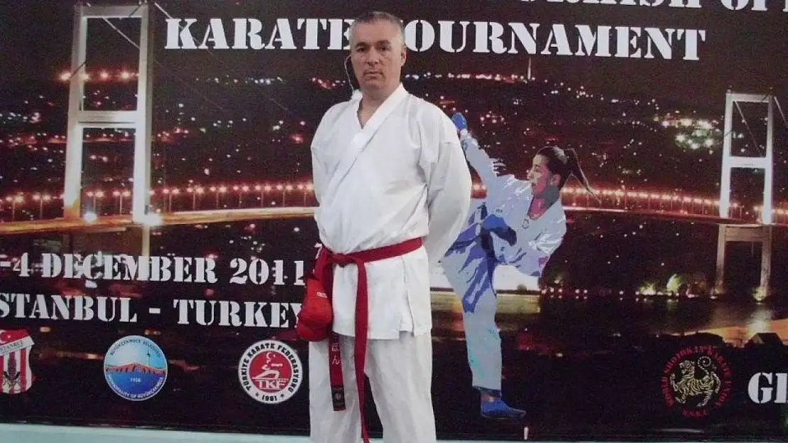 Bursalı gazeteci Enver Akasoy, Türkiye Karate Federasyonu yönetiminden istifa etti