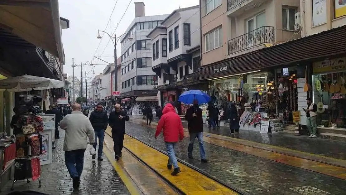 Bursalılar yağmura hazırlıksız yakalandı