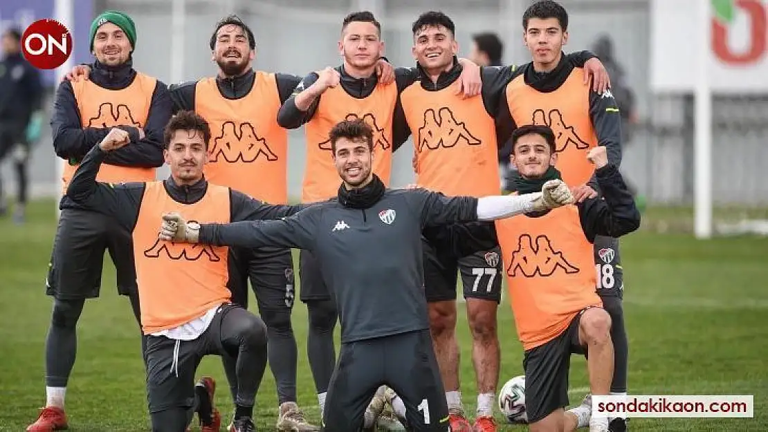 Bursaspor, Altay maçı hazırlıklarına ara verdi