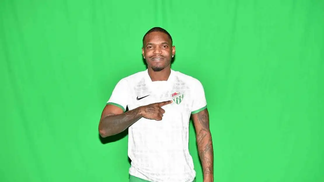 Bursaspor'da Thievy Bifouma'nın lisansı çıktı