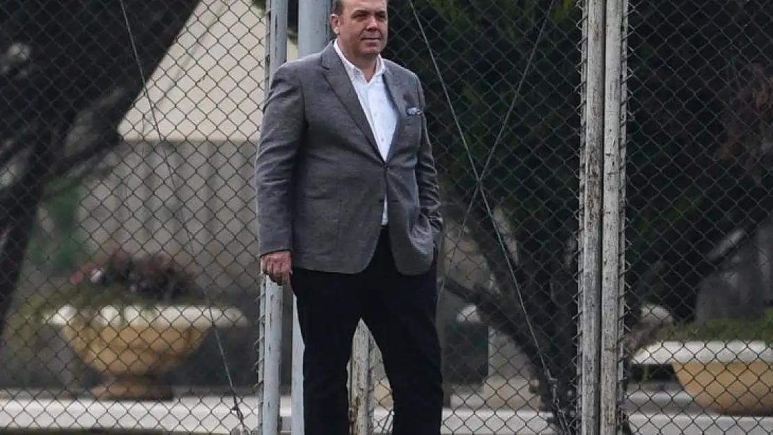 Bursaspor'daki elektrik krizini Başkan Erkan Kamat son anda çözdü