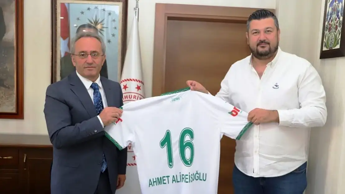 Bursaspor, İl Milli Eğitim Müdürlüğü'nü ziyaret etti