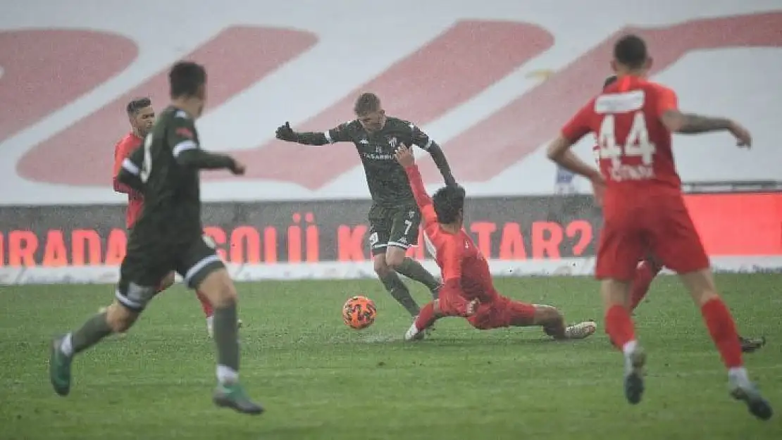 Bursaspor ilk kez üst üste 3 maç kazanamadı - Yeşil beyazlı takım iç sahada 14 puan kaybetti