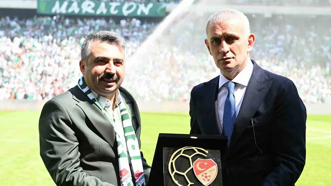Bursaspor kupayı, Yıldırım Belediyesi 'Fair Play'i aldı