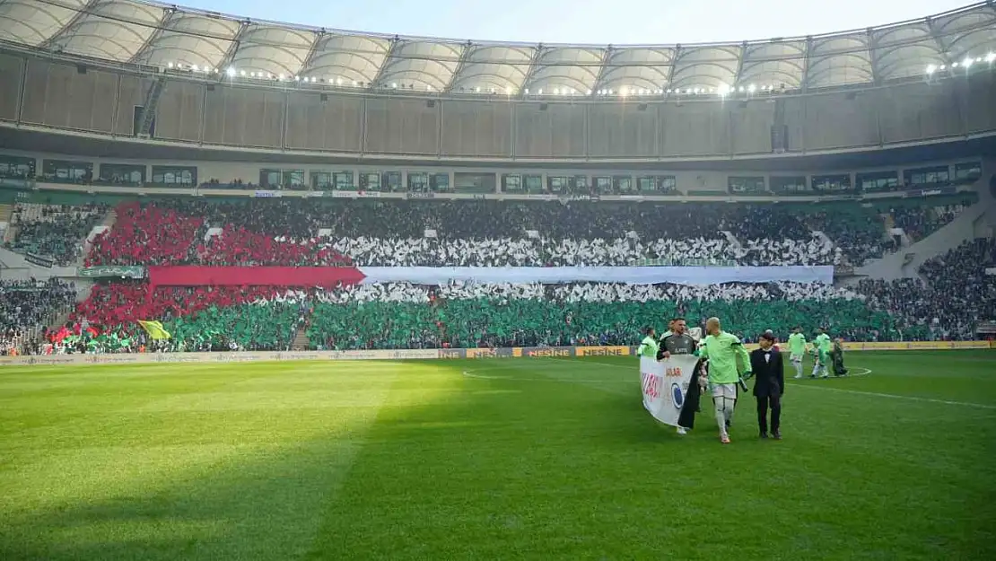 Bursaspor taraftarlarından Filistin'e destek
